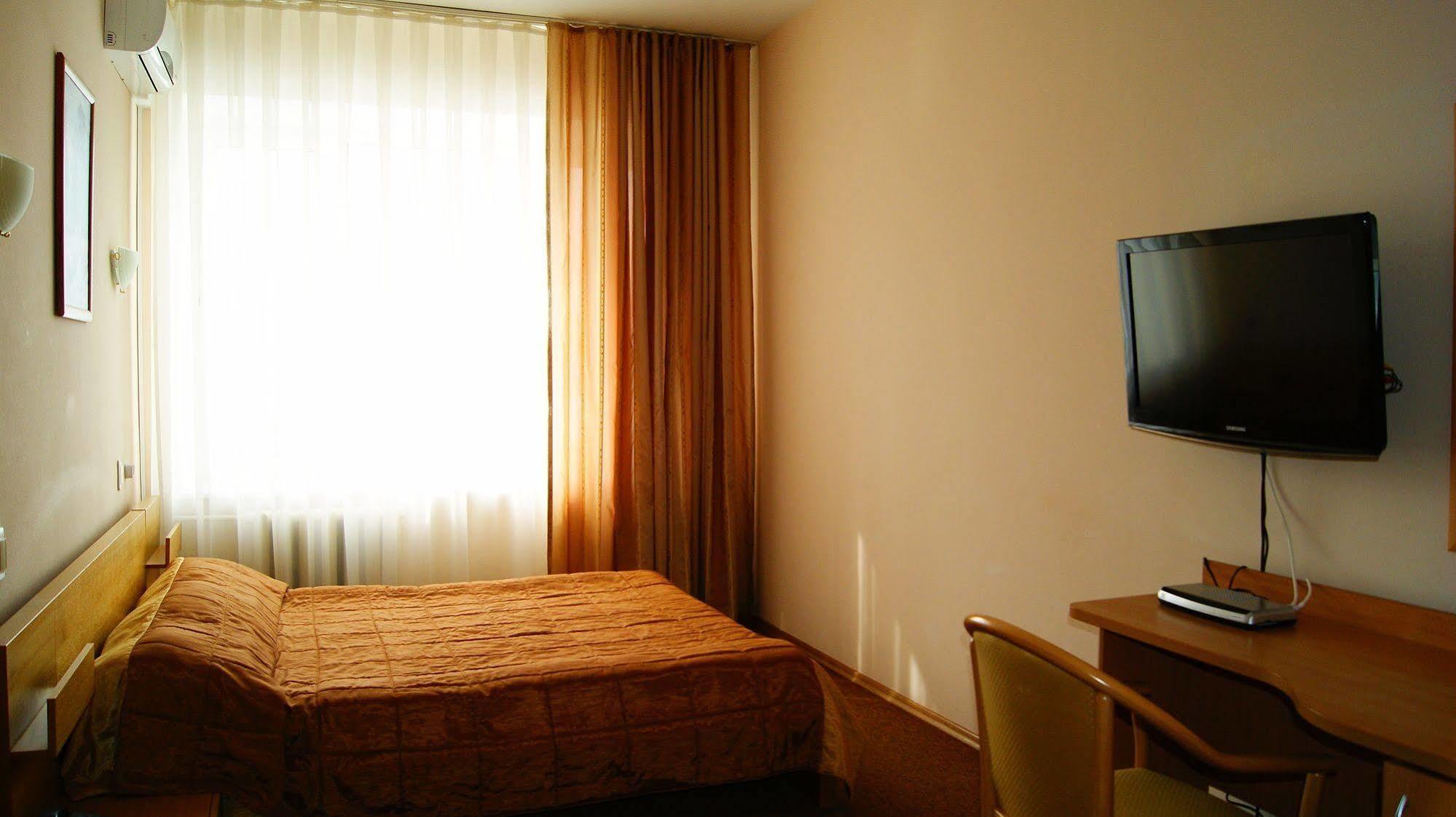 Hotel Atal Cheboksary Bagian luar foto